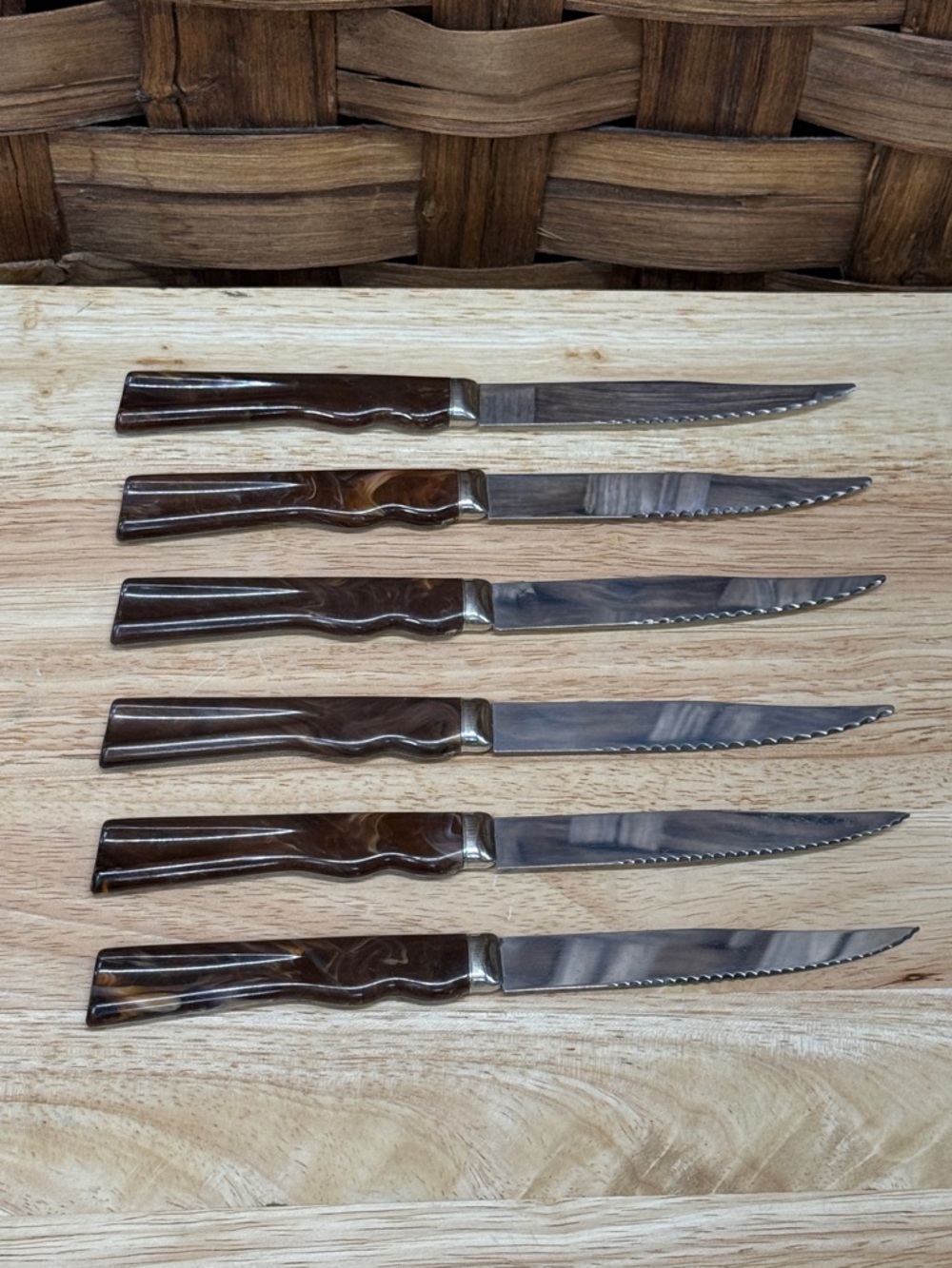 Set of 6 Vintage Serrated Steak Knives with Brown Swirl Handles